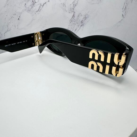 New MIU MIU Sunglasses - Picture 11 of 16